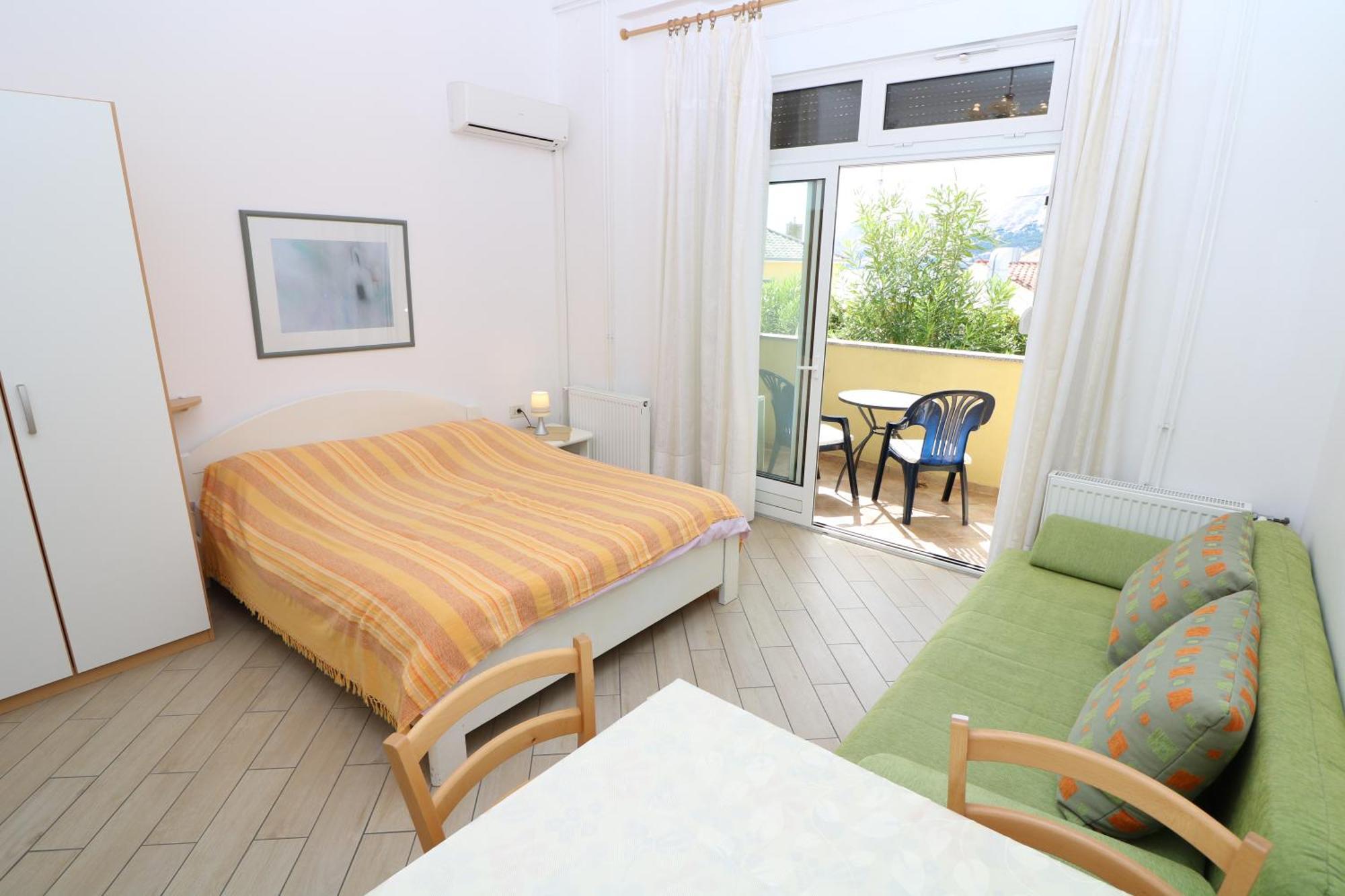 Studio Apartments Cavrak With Terrace Baska  Room photo